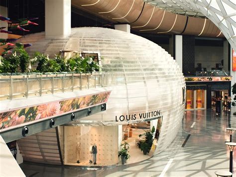 louis vuitton lounge|louis vuitton airport lounge.